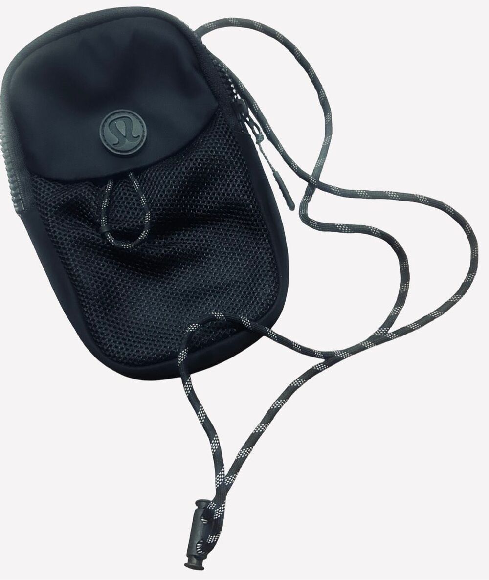 Lululemon Take It On Crossbody Pouch